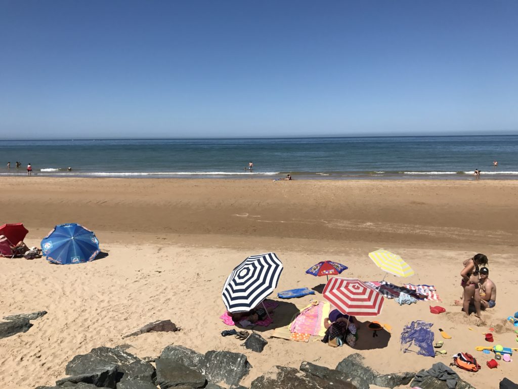 D-Day tour from Bayeux: beach with sunbathers