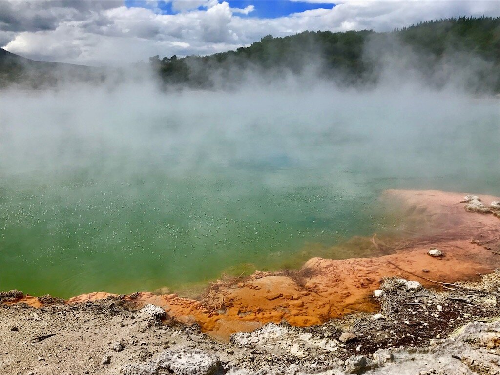 Wai o Tapu Wonderland geothermal pool