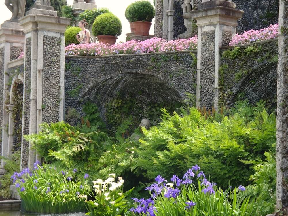 rock terrace lined with pink flowers on Isola Bella in the Barromean Islands