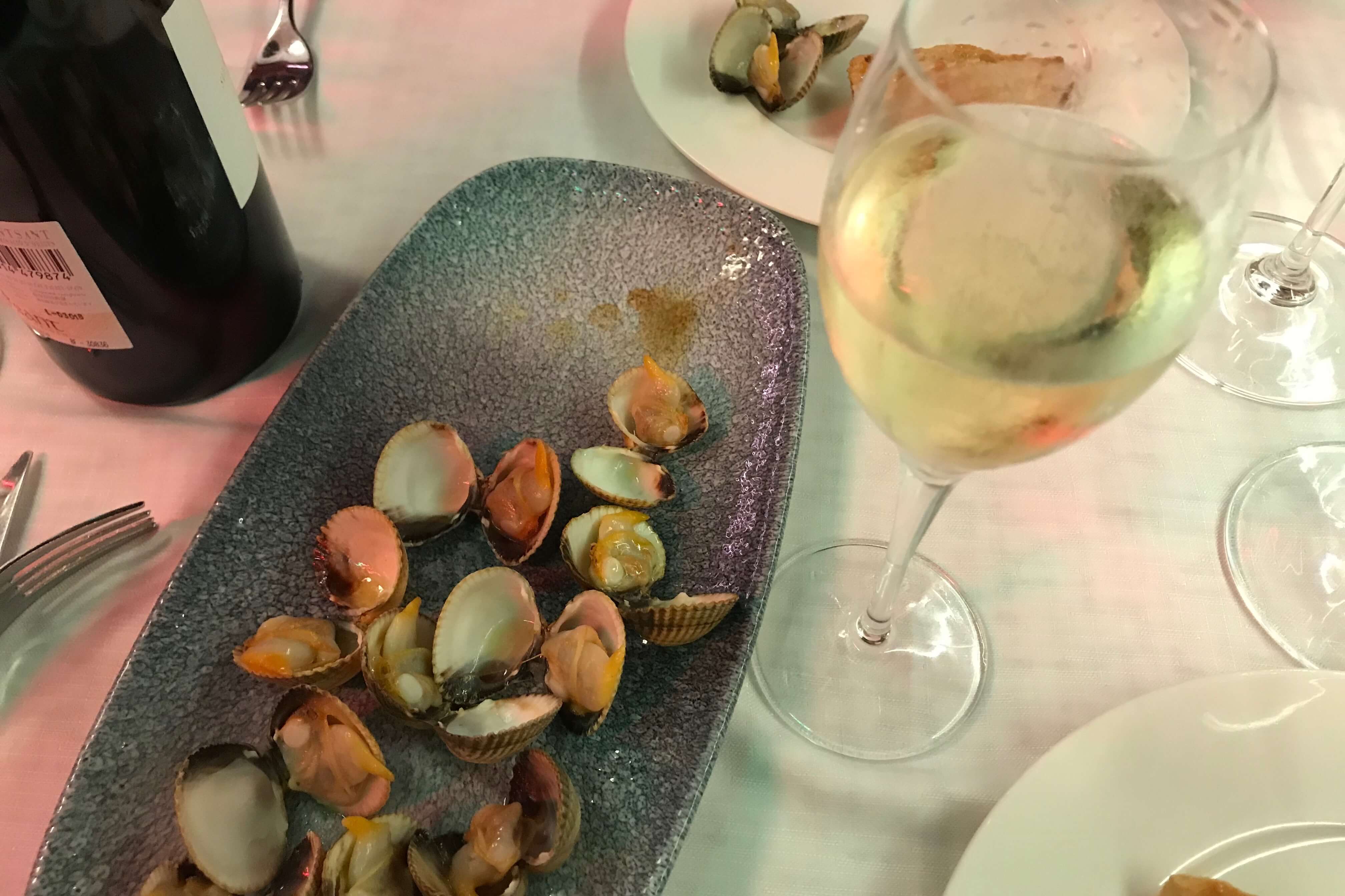 cava and clams