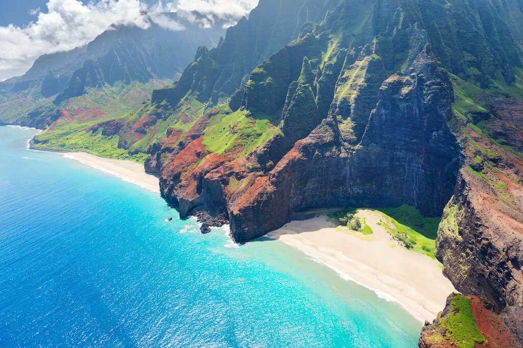 The ULTIMATE 2022 Hawaii Bucket List: 23 Amazing Things to Do!