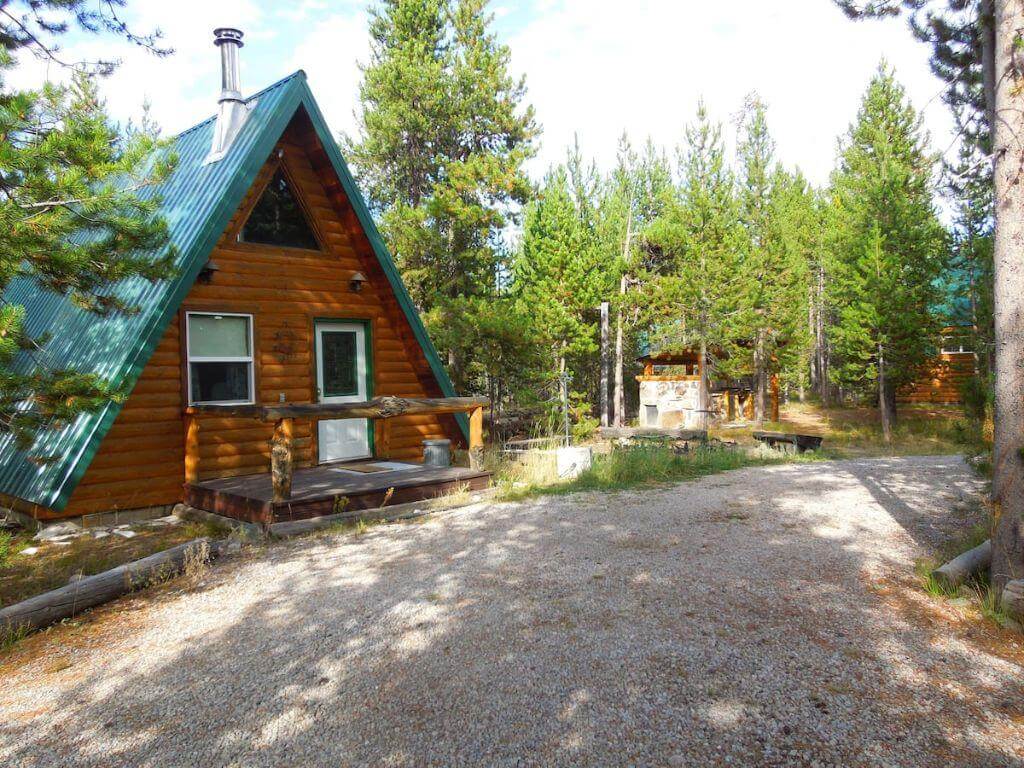 airbnb yellowstone