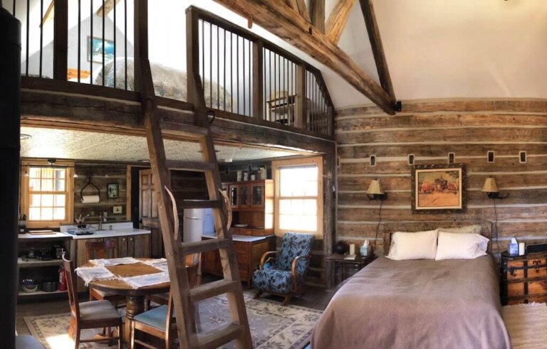 13 Epic Cabin Rentals near Yellowstone National Park for 2024 - Explore ...