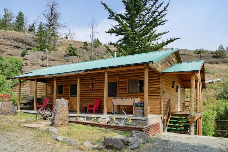 13 Epic Cabin Rentals near Yellowstone National Park for 2024 Explore