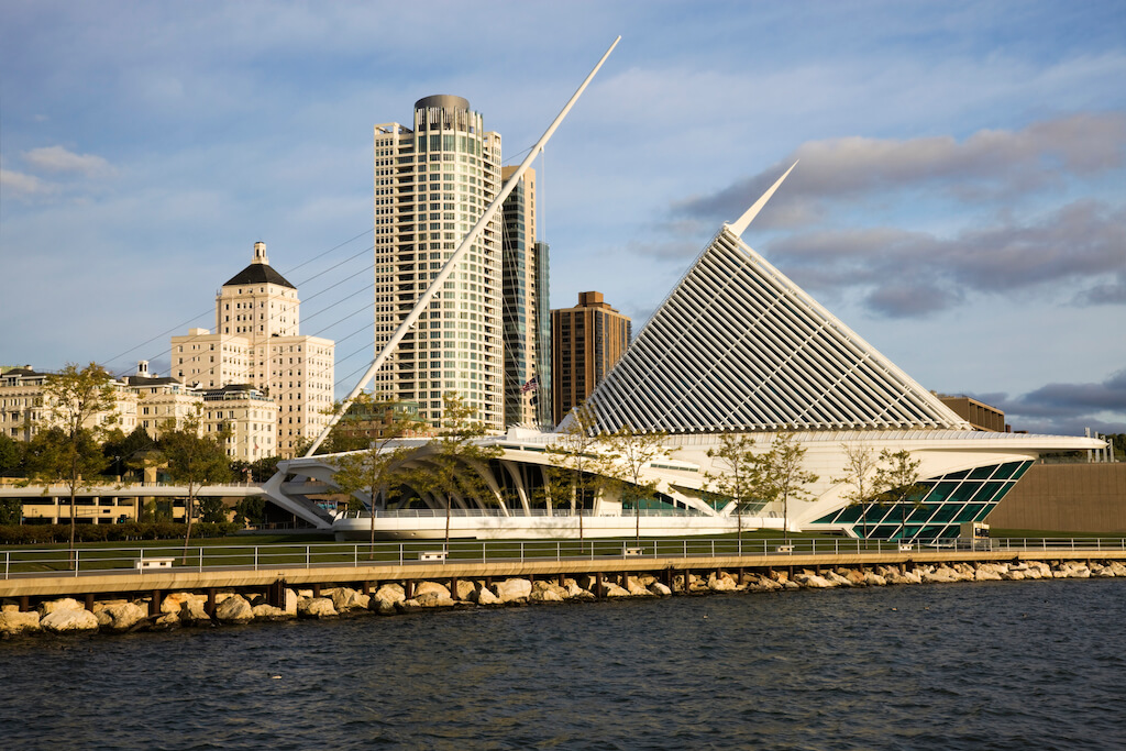 Early Morning in Milwaukee featuring the Milwaukee Art Museum